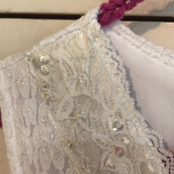 White Lacey 21’’ long top - Picture 4 of 6